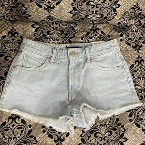 Classic fit mid rise jean shorts